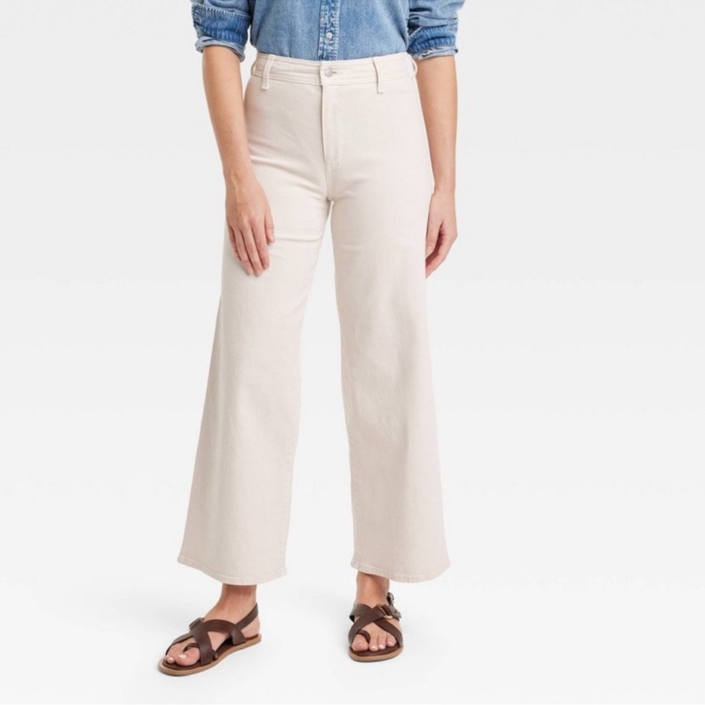 Universal Thread Women's Light Cream Flare Jeans